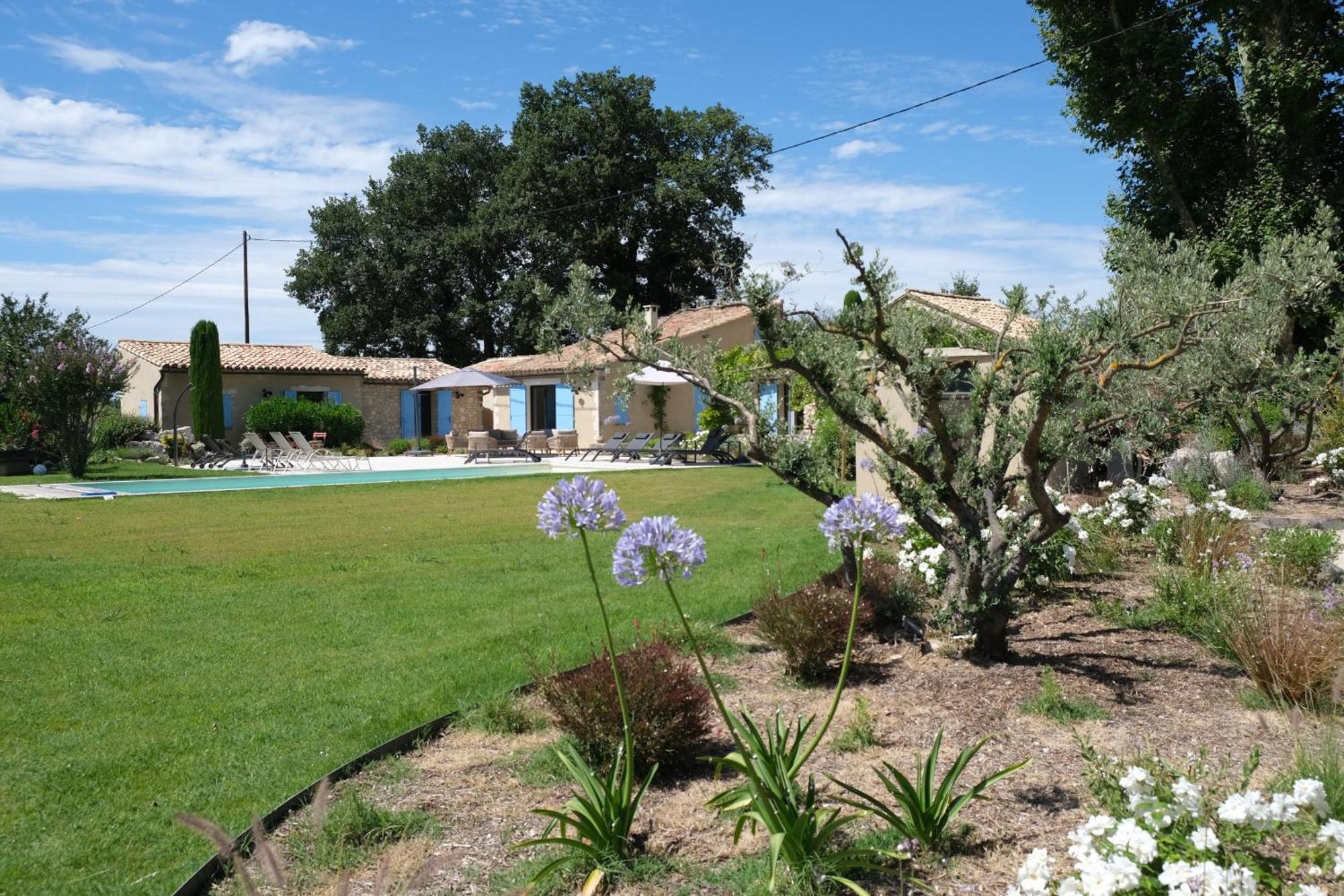 Provencal House With Heated Pool, View Of The Luberon In Robion - Accommodates 12 People. Zewnętrze zdjęcie